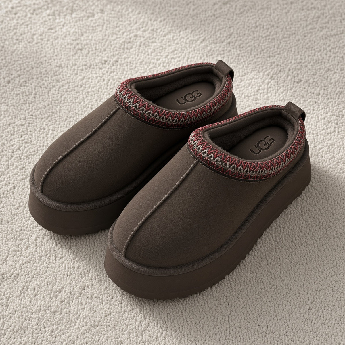 Uggs Logo Included