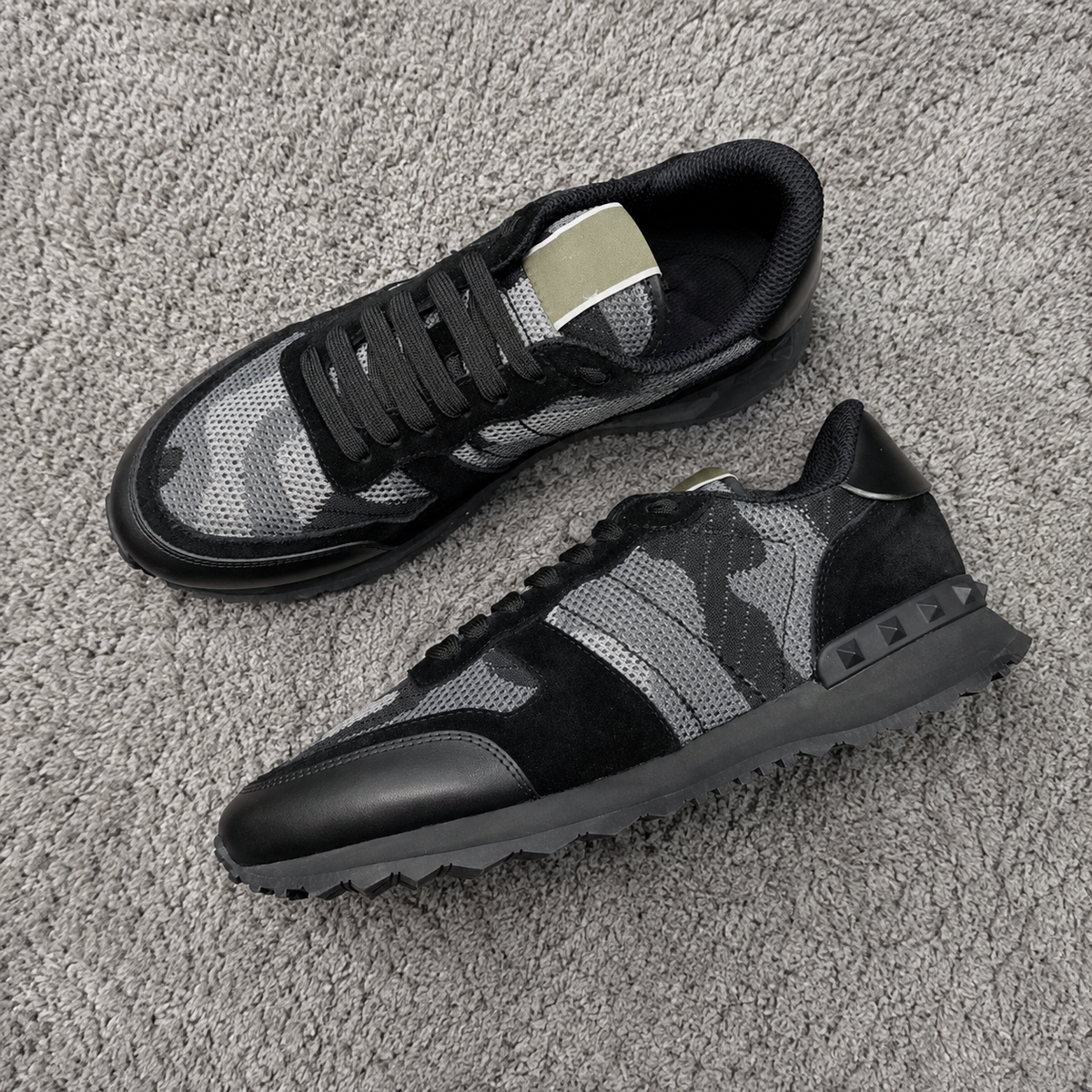 Black & Grey Rockrunners