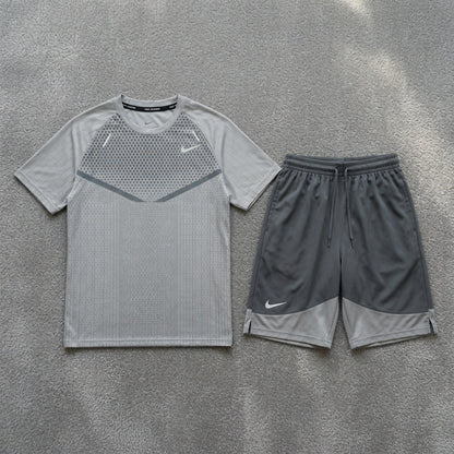 Nike Activewear 2 piece ( Next Day Delivery )