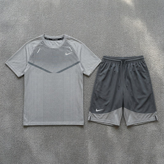 Nike Activewear 2 piece ( Next Day Delivery )