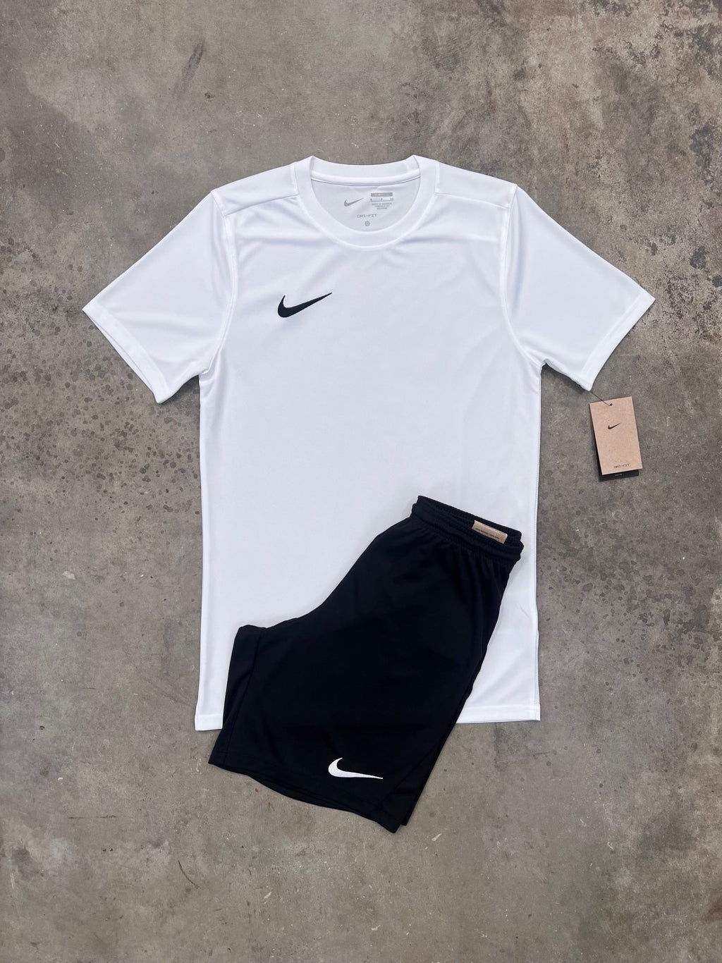 Dri Fit White Set - T Shirt / Shorts